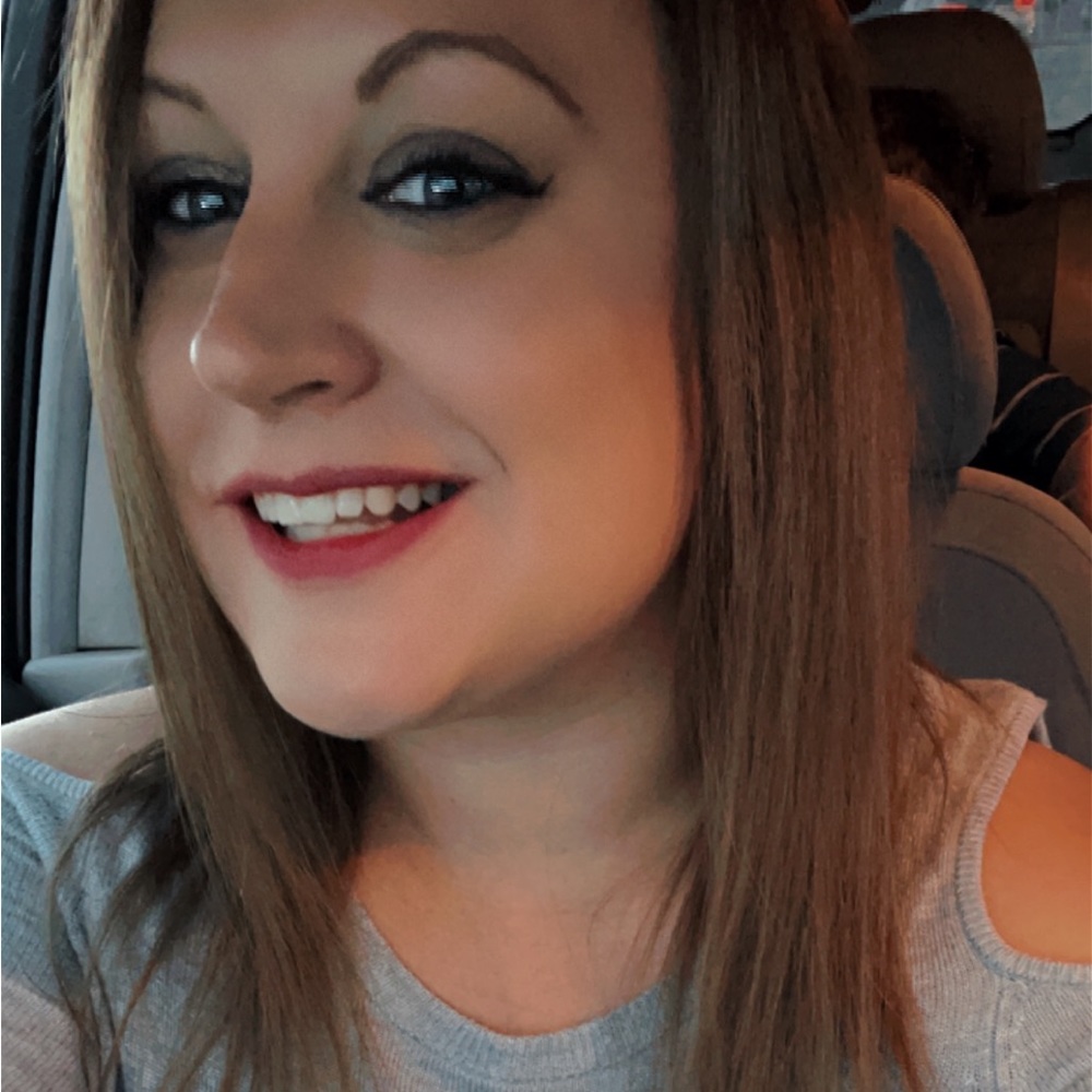 Meet your Posher, Brooke